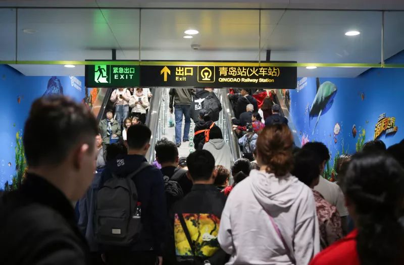 青島地鐵端午假期客流統計大數據“出爐”:載客422.88萬人次 (圖1) 4444416268cd499b805d1daad788cec1.jpeg