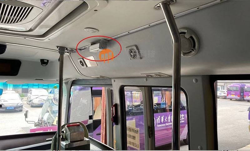 清華大學校車采用我司車載客流統(tǒng)計系統(tǒng)(圖3) 清華校車2.jpg